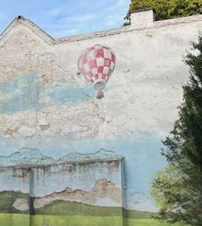 Budapest Vacation - Love graffiti Art